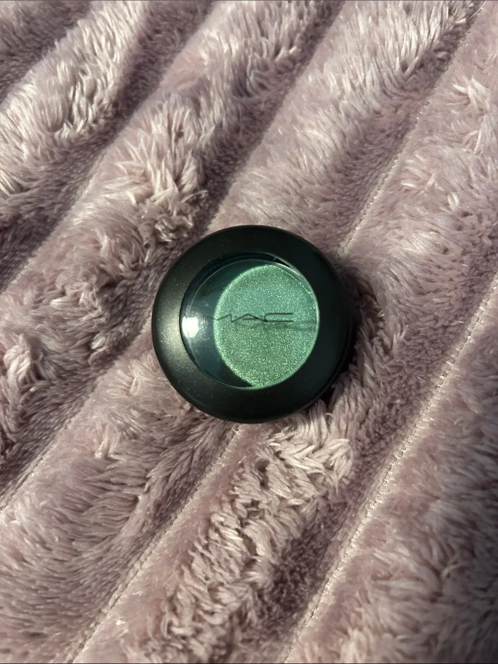 MAC Cosmetics Eyeshadow Single - One Off